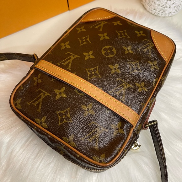 ❌SOLD❌
🌸DANUBE CROSSBODY SHOULDER BAG MONOGRAM - Picture 10 of 16